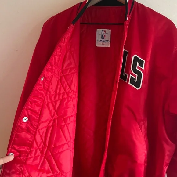 Vintage 80s Starter Chicago Bulls NBA Red Satin Jacket Size XL Jordan Era - Picture 9 of 9